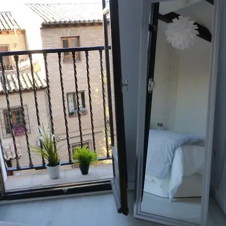 Casa Del Maestro * טולדו